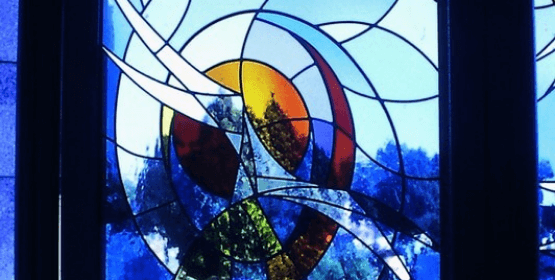 realizzazione vetrate artistiche Basiglio sacre, edicole funerarie, Ambrosiana Vetrate d'Arte Milano